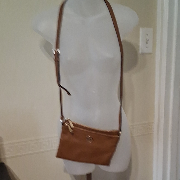 MICHAEL Michael Kors Tan Crossbody Bag - Picture 1 of 15